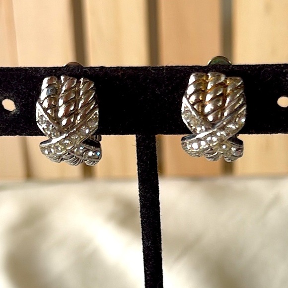 Designer Inspired Silver-Tone Cable X with Ribbon Pavé Rhinestones Clip Earrings - Picture 9 of 11